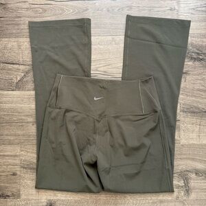 Nike Green High Rise Wide Leg Flare Leggings size Large Women